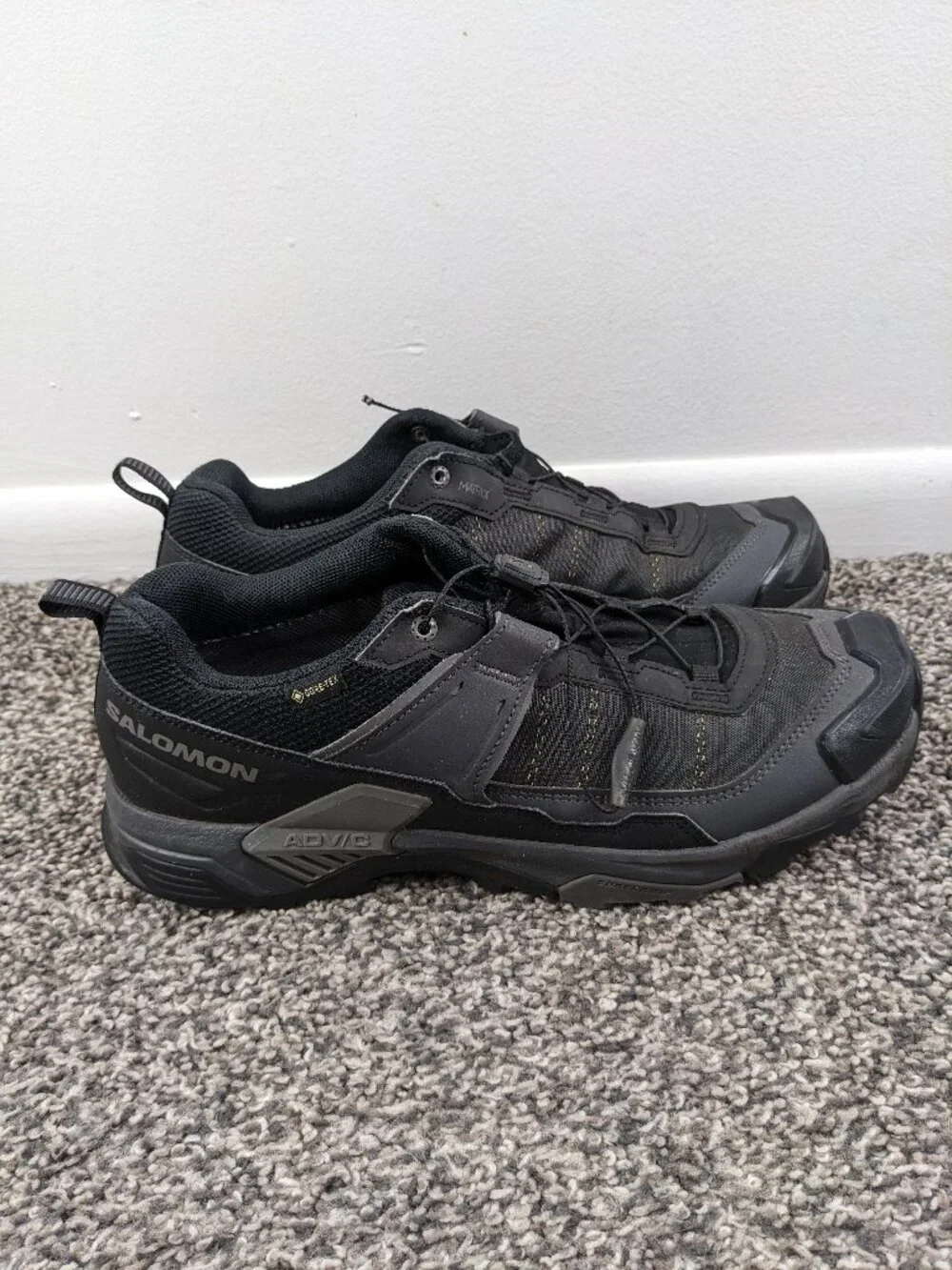 Salomon ADV/C Gore-Tex Men’s Size 9.5 Black Trail Hiking Shoes *Flaw